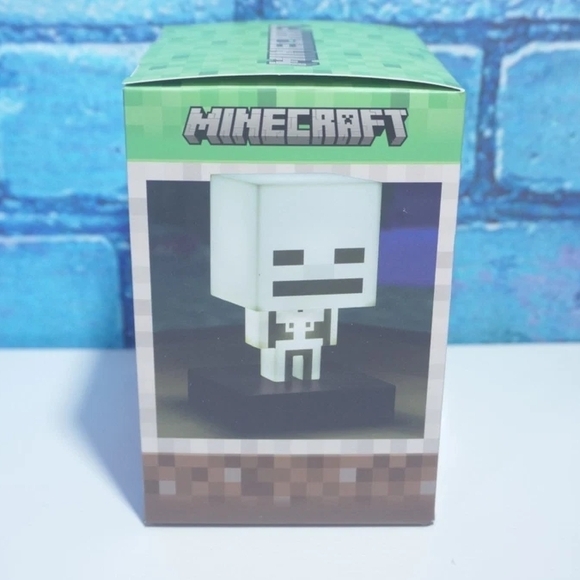 Minecraft Skeleton Icon Light - Picture 2 of 4